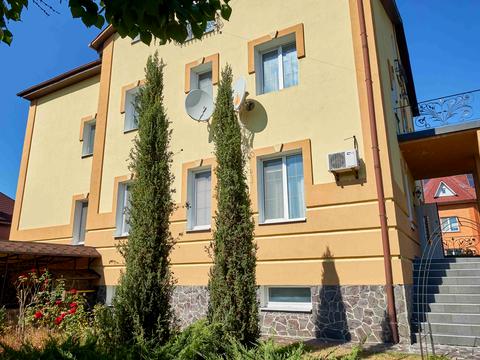 будинок за адресою Богатирська вул., 30б