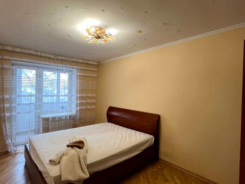 комната по адресу Миколайчука ул., 1