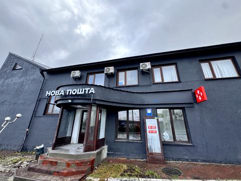 комерційна за адресою Миру просп., 102/1