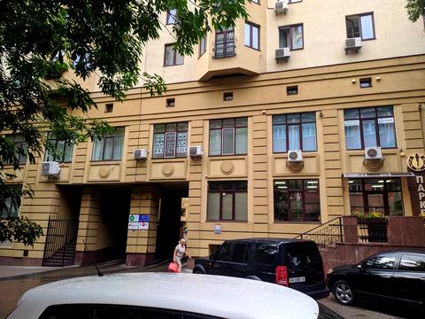 комерційна за адресою Полтавська вул., 10