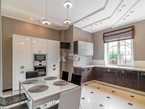 комерційна за адресою Кобилянської вул., 10