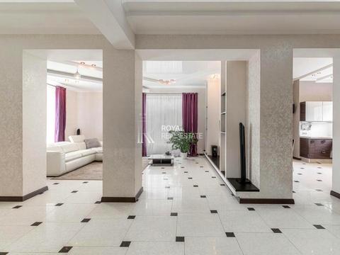 комерційна за адресою Кобилянської вул., 10