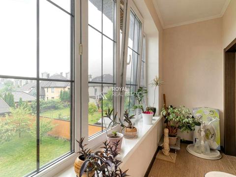 комерційна за адресою Кобилянської вул., 10