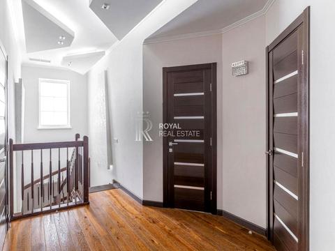 комерційна за адресою Кобилянської вул., 10