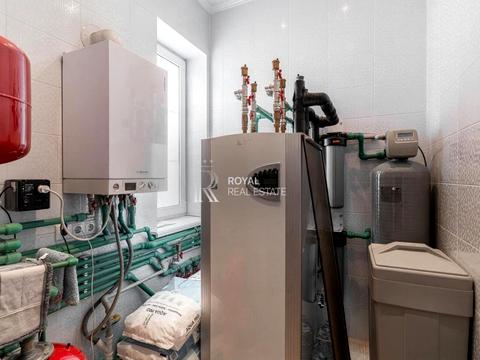 комерційна за адресою Кобилянської вул., 10