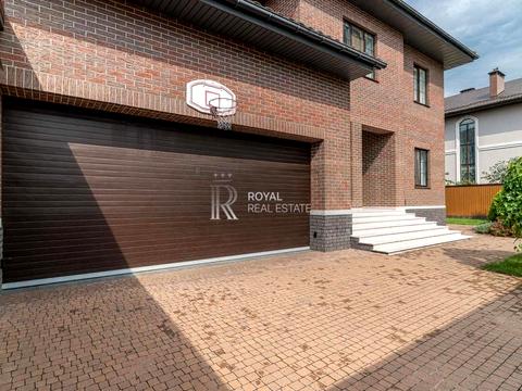 комерційна за адресою Кобилянської вул., 10