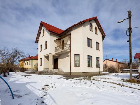 комерційна за адресою Геофізиків вул., 2