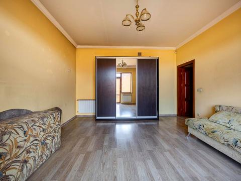 комерційна за адресою Геофізиків вул., 2