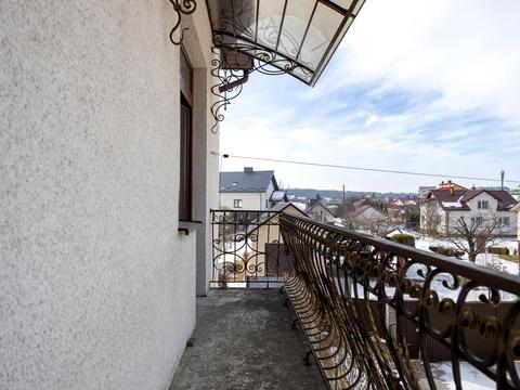 комерційна за адресою Геофізиків вул., 2