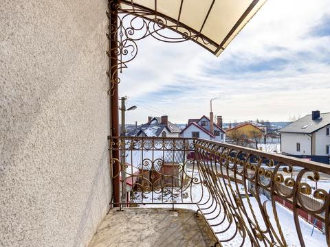 комерційна за адресою Геофізиків вул., 2