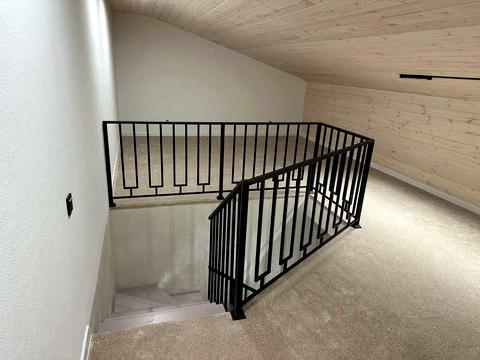 будинок за адресою Коновальця