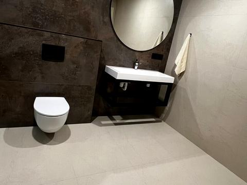 будинок за адресою Коновальця