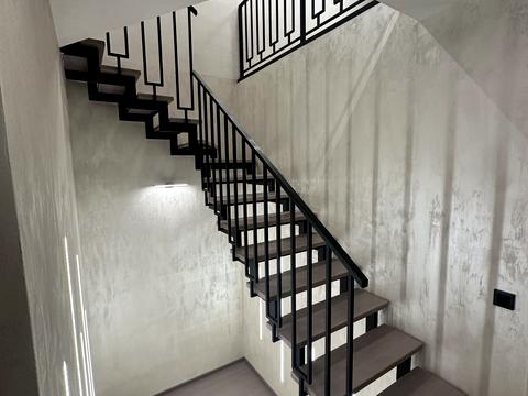 будинок за адресою Коновальця