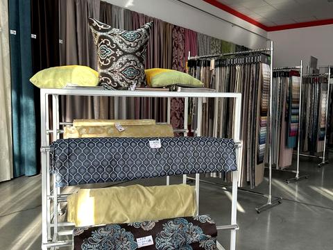 комерційна за адресою Ярослава Мудрого вул., 13