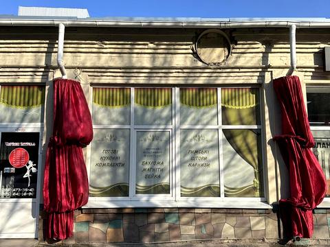 комерційна за адресою Ярослава Мудрого вул., 13