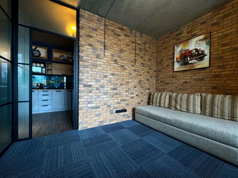 коммерческая по адресу Журавлиная ул., 2