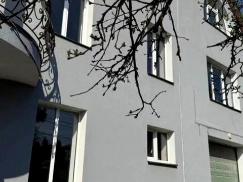 будинок за адресою Олександра Козловського вул., 2