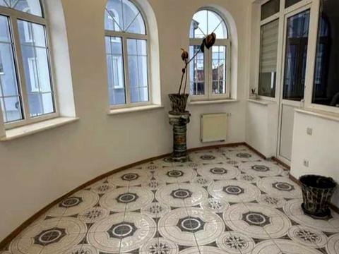 будинок за адресою Олександра Козловського вул., 2