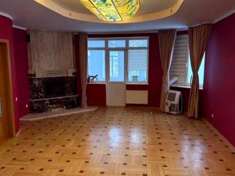 будинок за адресою Олександра Козловського вул., 2