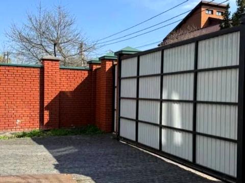 будинок за адресою Олександра Козловського вул., 2