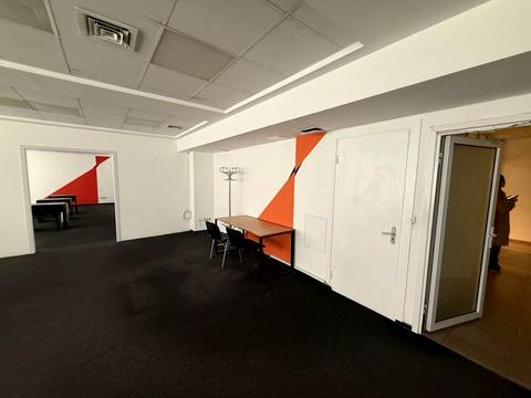 комерційна за адресою Новоселицька вул., 10