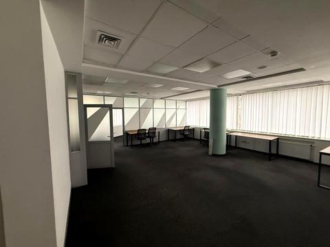 комерційна за адресою Новоселицька вул., 10