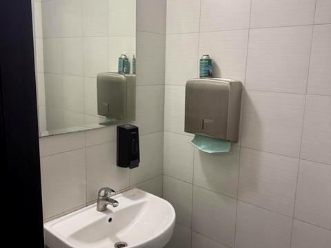 комерційна за адресою Новоселицька вул., 10