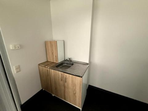 комерційна за адресою Новоселицька вул., 10