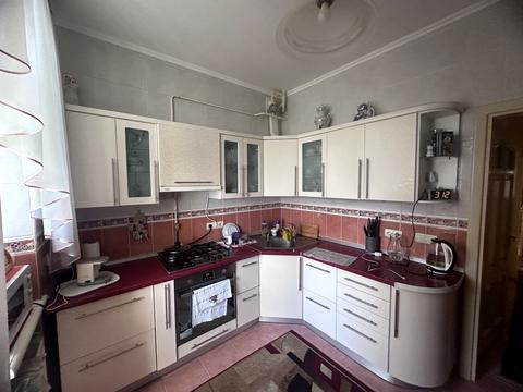 коммерческая по адресу Небесної Сотні ул. (Московская), 9