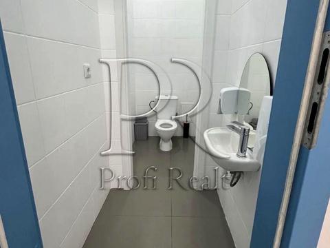 комерційна за адресою Тростянецька вул., 49