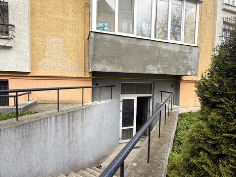 комерційна за адресою Плугова вул., 6а