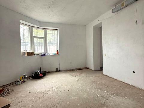 комерційна за адресою Плугова вул., 6а