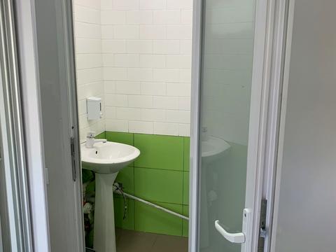 комерційна за адресою Середньофонтанська вул., 43