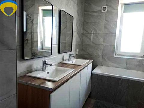 будинок за адресою Красная