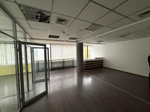 комерційна за адресою Новоселицька вул., 10