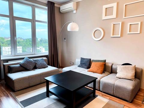 квартира за адресою Андрія Верхогляда вул. (Михайла Драгомирова), 9