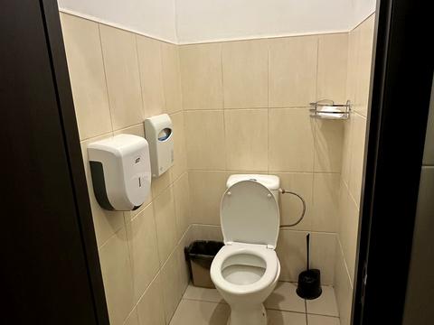 комерційна за адресою Ніла Армстронга вул. (Казакова), 2д