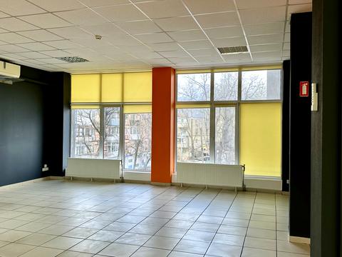 комерційна за адресою Ніла Армстронга вул. (Казакова), 2д