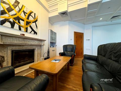 комерційна за адресою Лейпцизька вул., 15а