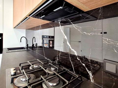 квартира за адресою Миколи Боголюбова вул., 5а