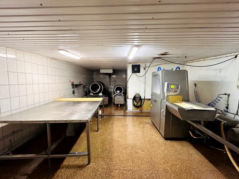 коммерческая по адресу с. Сингуры, Шкільна, 14