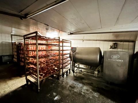 коммерческая по адресу с. Сингуры, Шкільна, 14