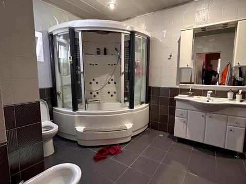 коммерческая по адресу с. Сингуры, Шкільна, 14