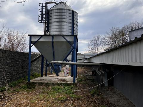 коммерческая по адресу с. Сингуры, Шкільна, 14