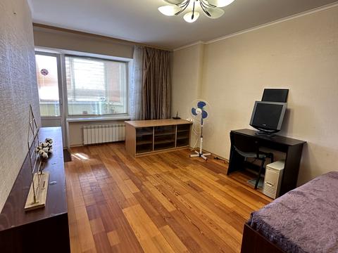 квартира за адресою Оноре де Бальзака вул., 6