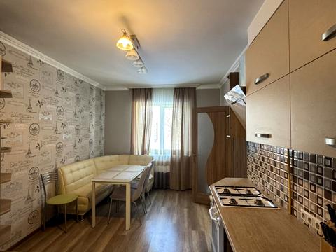 будинок за адресою Центральна