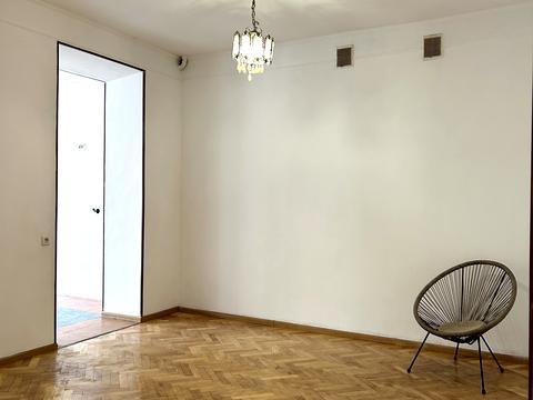 квартира за адресою Родини Барвінських вул., 14