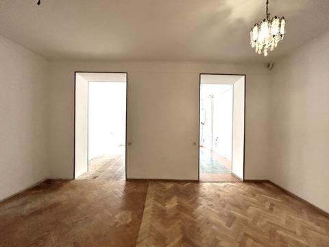 квартира за адресою Родини Барвінських вул., 14