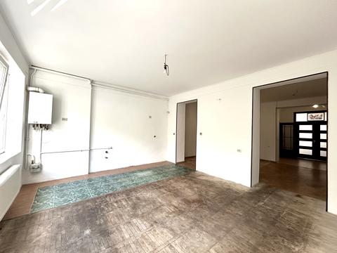 квартира за адресою Родини Барвінських вул., 14