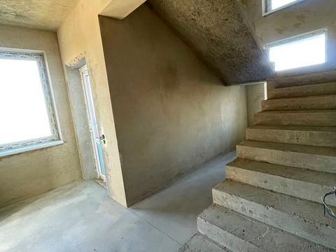 коммерческая по адресу Селищная ул., 1